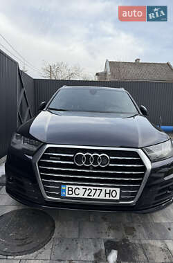 Внедорожник / Кроссовер Audi Q7 2017 в 