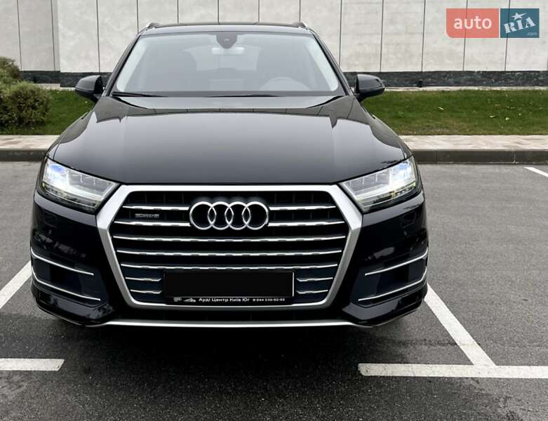 Внедорожник / Кроссовер Audi Q7 2015 в Киеве