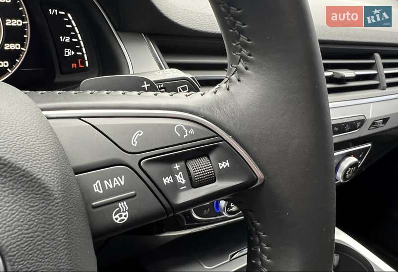 Внедорожник / Кроссовер Audi Q7 2015 в Киеве
