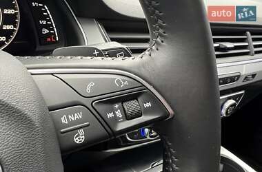 Внедорожник / Кроссовер Audi Q7 2015 в 