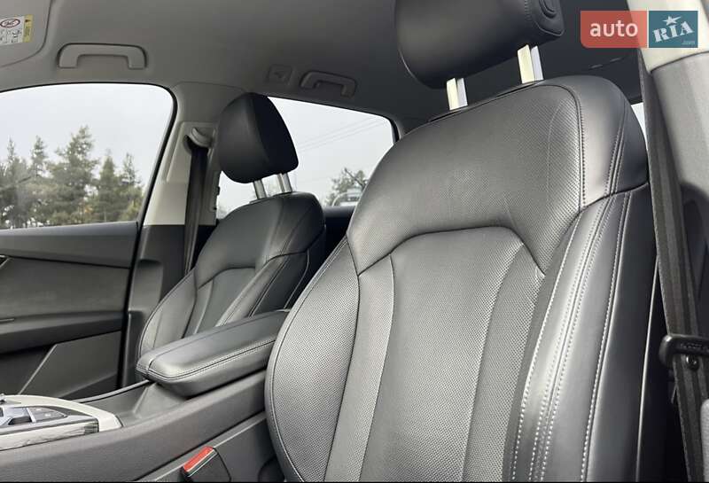 Внедорожник / Кроссовер Audi Q7 2015 в Киеве