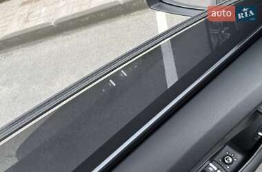 Внедорожник / Кроссовер Audi Q7 2015 в 