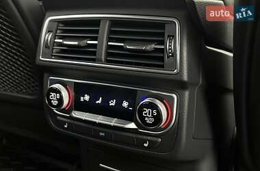 Внедорожник / Кроссовер Audi Q7 2015 в 
