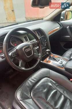 Внедорожник / Кроссовер Audi Q7 2009 в 