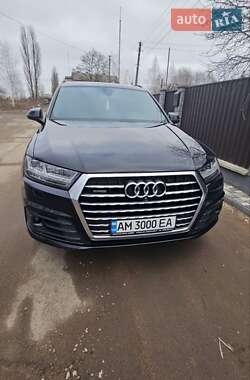 Позашляховик / Кросовер Audi Q7 2016 в 