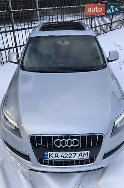 Внедорожник / Кроссовер Audi Q7 2010 в 