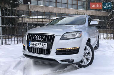 Внедорожник / Кроссовер Audi Q7 2010 в 