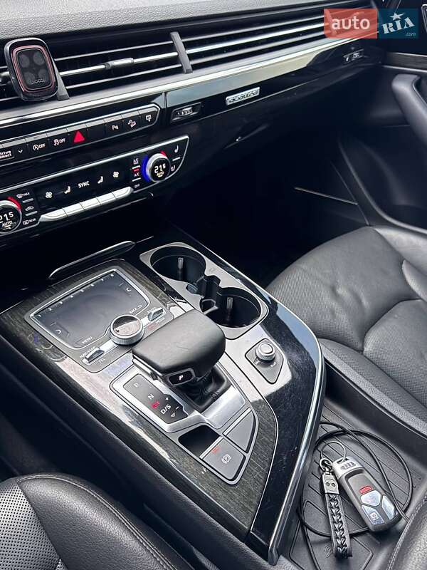Позашляховик / Кросовер Audi Q7 2016 в Одесі
