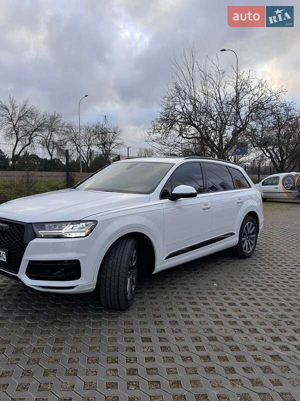 Позашляховик / Кросовер Audi Q7 2016 в Одесі