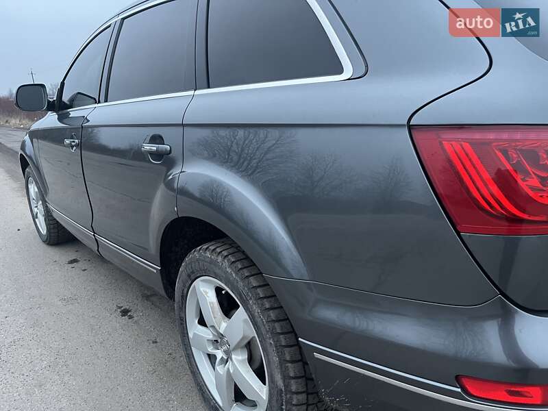 Позашляховик / Кросовер Audi Q7 2012 в Хмільнику
