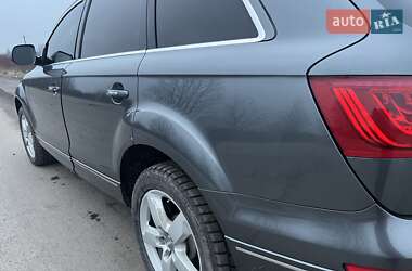 Позашляховик / Кросовер Audi Q7 2012 в 