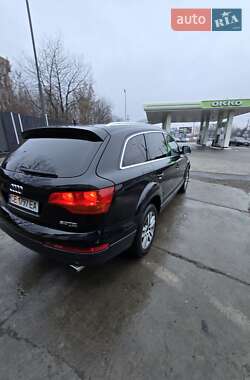 Внедорожник / Кроссовер Audi Q7 2007 в Кицмани