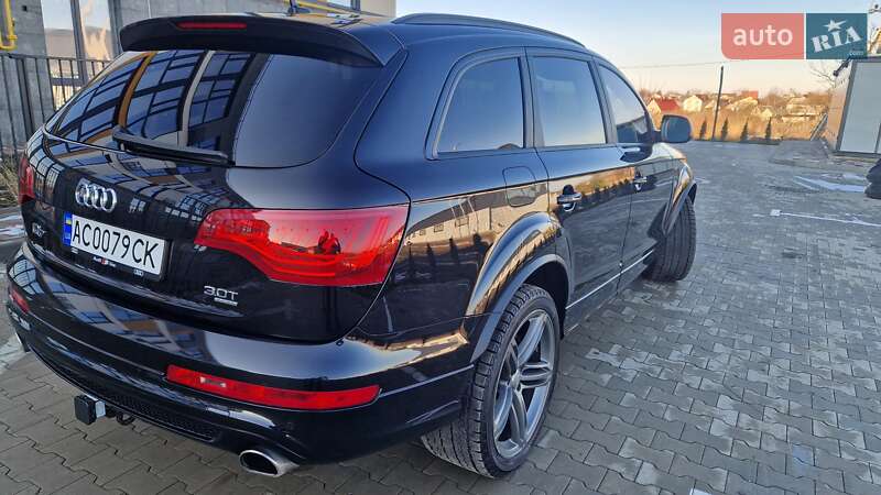 Внедорожник / Кроссовер Audi Q7 2015 в Луцке