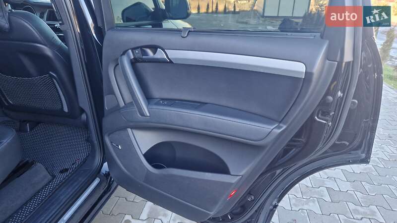 Внедорожник / Кроссовер Audi Q7 2015 в Луцке