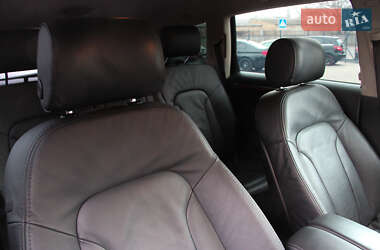 Внедорожник / Кроссовер Audi Q7 2013 в 