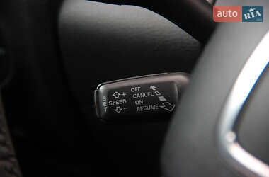 Внедорожник / Кроссовер Audi Q7 2013 в 