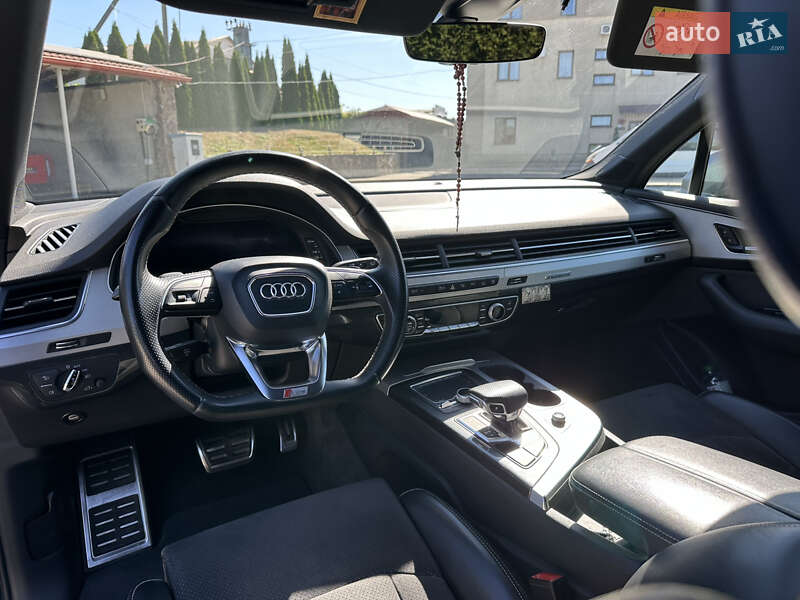 Позашляховик / Кросовер Audi Q7 2015 в Львові
