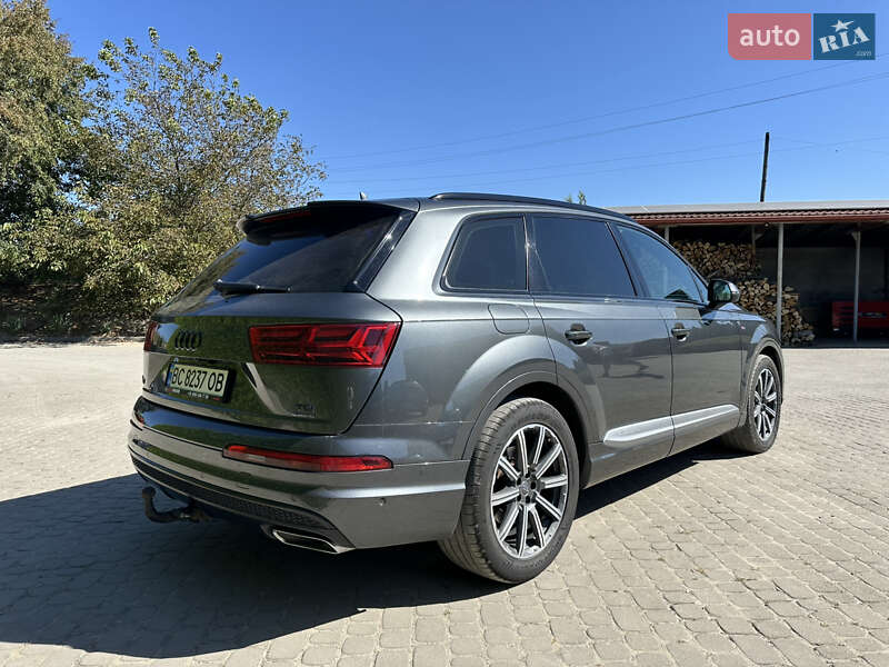 Позашляховик / Кросовер Audi Q7 2015 в Львові