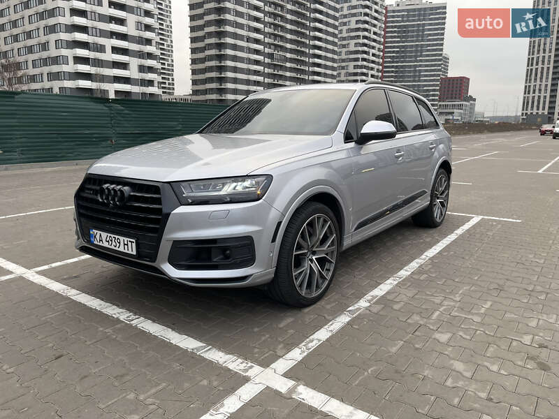 Позашляховик / Кросовер Audi Q7 2019 в Києві