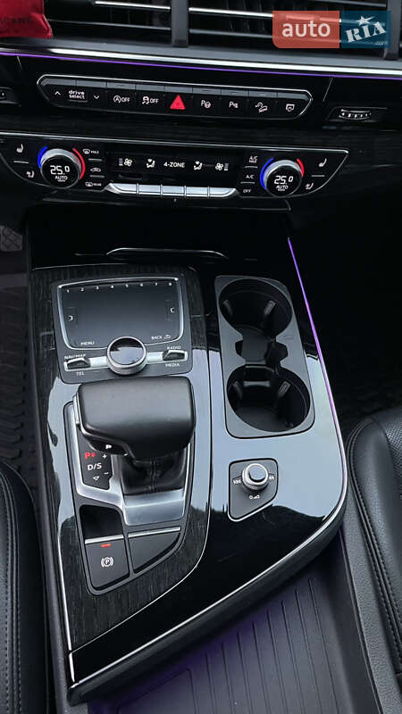 Позашляховик / Кросовер Audi Q7 2019 в Києві