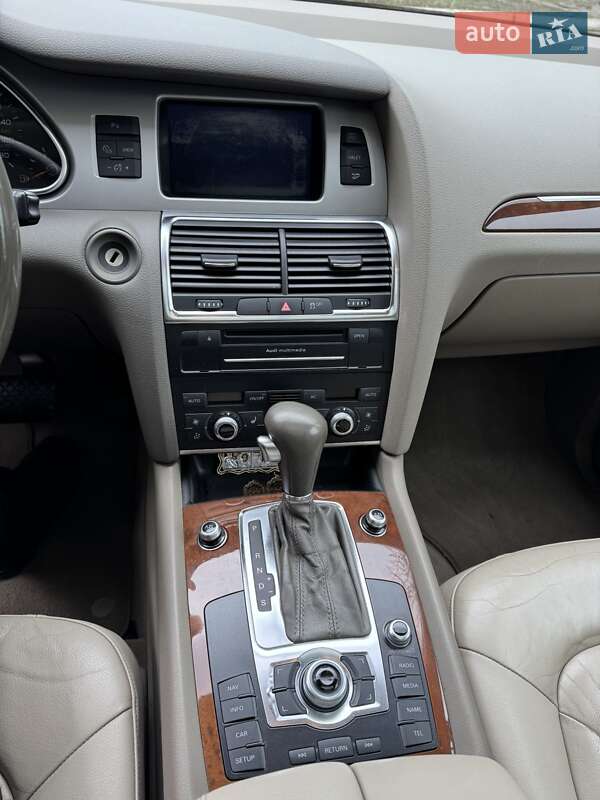 Внедорожник / Кроссовер Audi Q7 2010 в Запорожье
