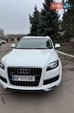 Позашляховик / Кросовер Audi Q7 2010 в 