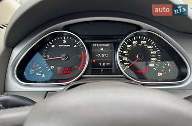 Позашляховик / Кросовер Audi Q7 2010 в 