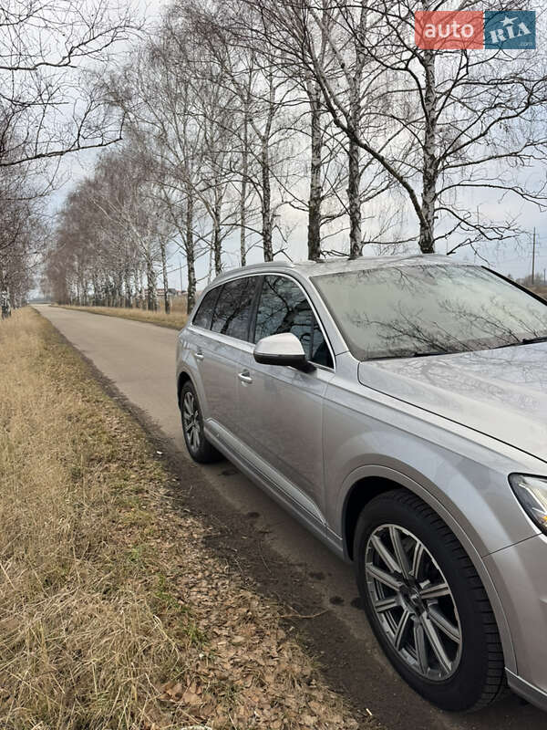 Позашляховик / Кросовер Audi Q7 2018 в Переяславі