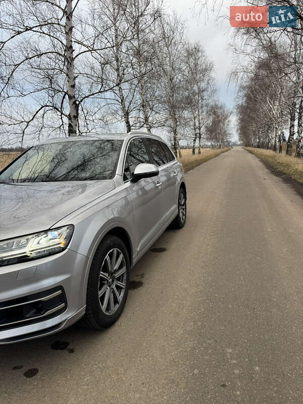 Позашляховик / Кросовер Audi Q7 2018 в Переяславі