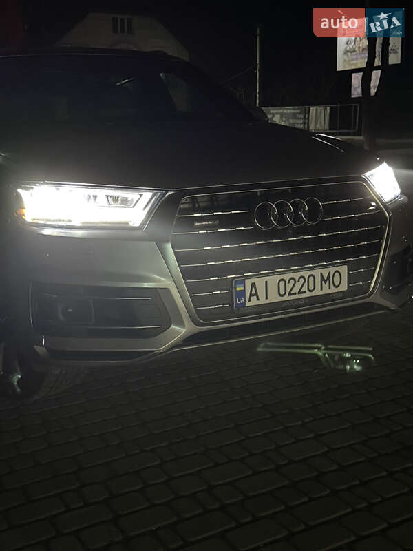 Позашляховик / Кросовер Audi Q7 2018 в Переяславі