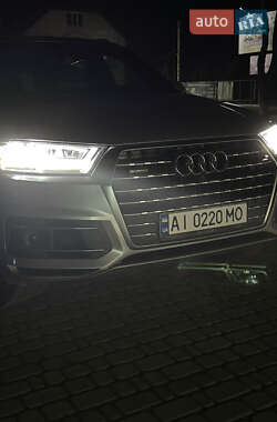 Позашляховик / Кросовер Audi Q7 2018 в 