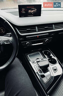 Внедорожник / Кроссовер Audi Q7 2019 в 
