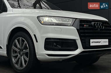Внедорожник / Кроссовер Audi Q7 2018 в 