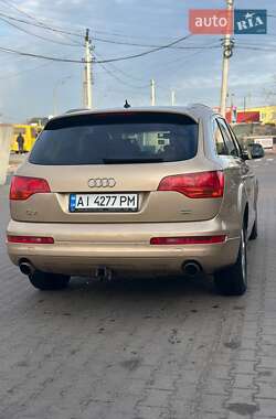 Позашляховик / Кросовер Audi Q7 2007 в 
