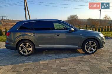 Внедорожник / Кроссовер Audi Q7 2017 в Ровно