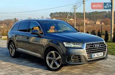 Внедорожник / Кроссовер Audi Q7 2017 в Ровно