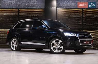 Внедорожник / Кроссовер Audi Q7 2017 в Луцке