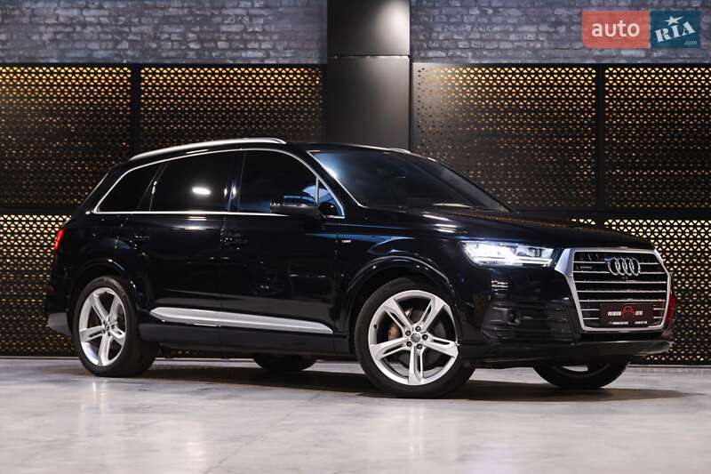 Внедорожник / Кроссовер Audi Q7 2017 в Луцке