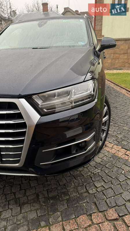 Внедорожник / Кроссовер Audi Q7 2017 в Черновцах