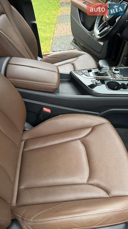 Внедорожник / Кроссовер Audi Q7 2017 в Черновцах