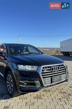 Позашляховик / Кросовер Audi Q7 2017 в 