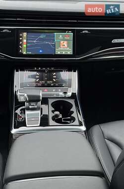 Внедорожник / Кроссовер Audi Q7 2022 в 