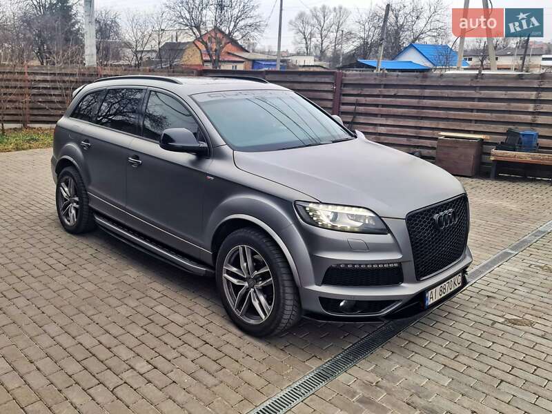 Внедорожник / Кроссовер Audi Q7 2011 в Буче