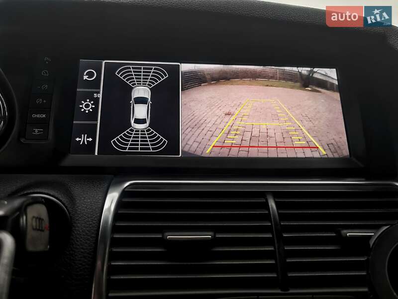 Внедорожник / Кроссовер Audi Q7 2011 в Буче