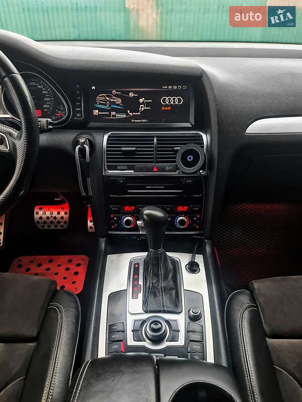 Внедорожник / Кроссовер Audi Q7 2011 в Буче