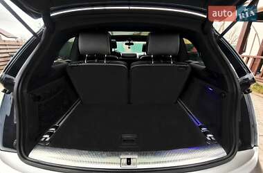 Внедорожник / Кроссовер Audi Q7 2011 в 
