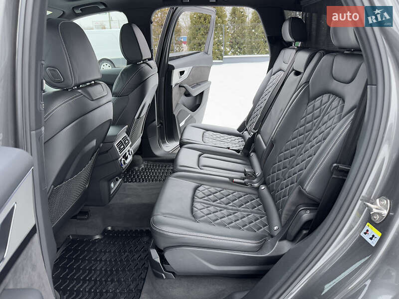 Внедорожник / Кроссовер Audi Q7 2018 в Ужгороде фото 66 Внедорожник / Кроссовер Audi Q7 2018 в Ужгороде
