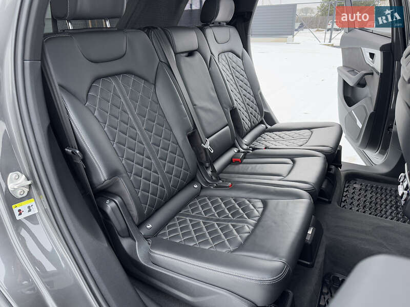 Внедорожник / Кроссовер Audi Q7 2018 в Ужгороде фото 64 Внедорожник / Кроссовер Audi Q7 2018 в Ужгороде