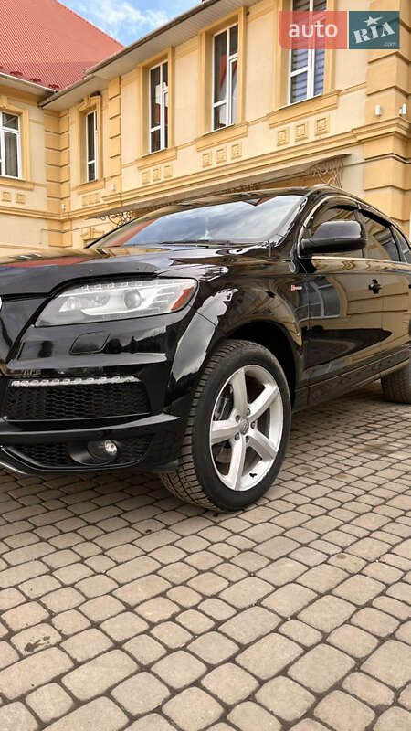Позашляховик / Кросовер Audi Q7 2012 в Косові