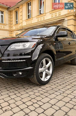 Позашляховик / Кросовер Audi Q7 2012 в Косові